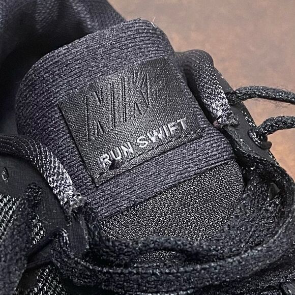 Nike Run Swift 909006-009 Women's Black Running Shoes Size 8M - Picture 3 of 16